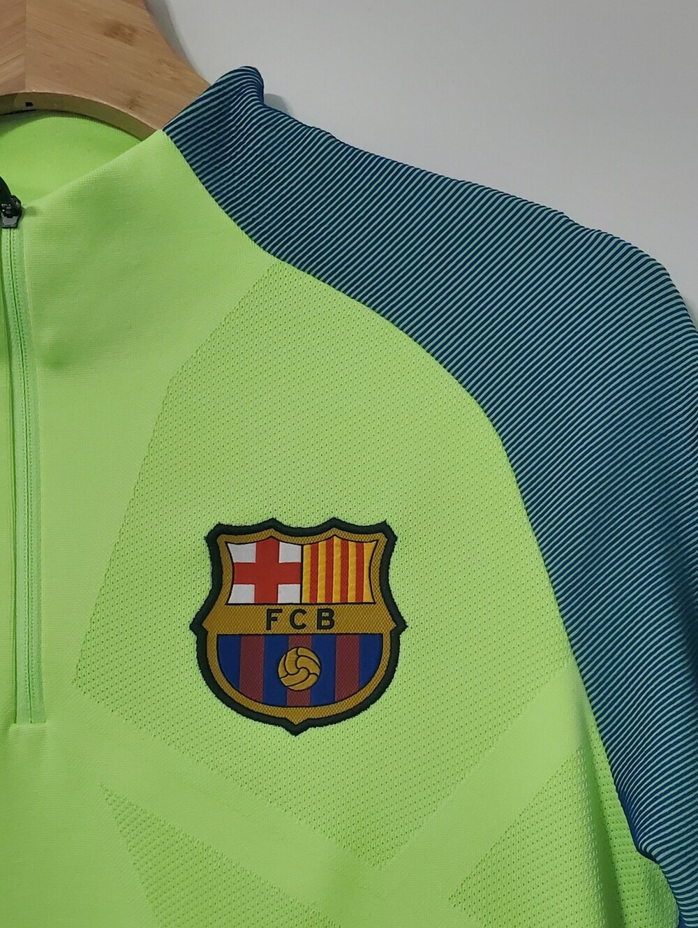 Nike Aeroswift FC Barcelona Training Shirt Strike Drill Ghost Green Mens Medium - Picture 6 of 13